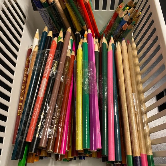 CRAYOLA, DISNEY, PRANG-multicolored pencils - Picture 10 of 11